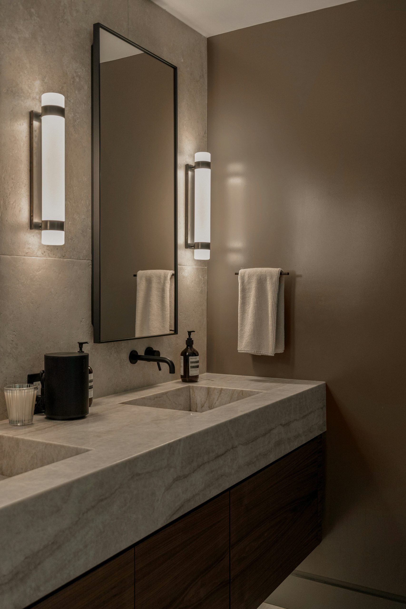 WESTLAKE-creek-luxury-bathroom-remodel-marble-finishes